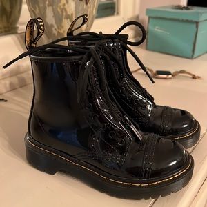 Dr martens black